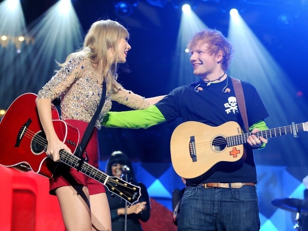 
	
	Taylor và Ed Sheeran